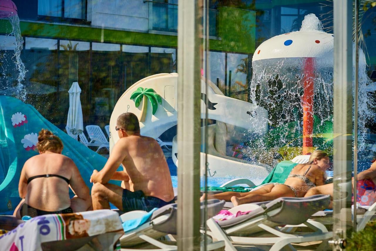 Sunrise Aparthotel Pool & Spa Mamaia Nord Năvodari Exteriér fotografie
